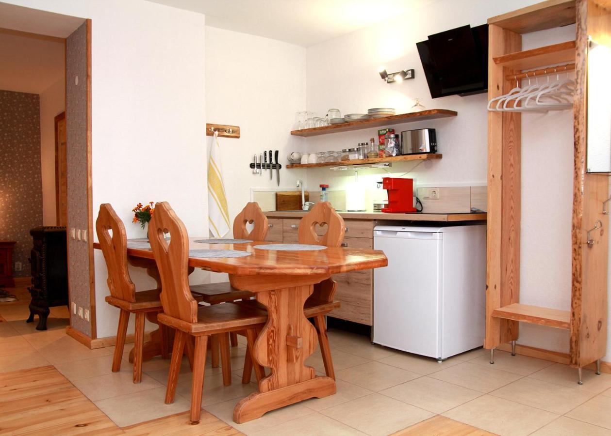 Emilie'S Apartments เลียปาญา ภายนอก รูปภาพ