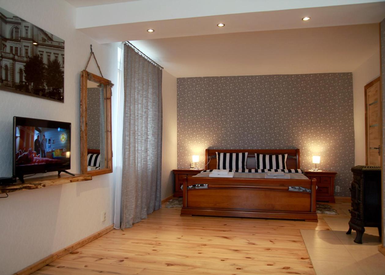 Emilie'S Apartments เลียปาญา ภายนอก รูปภาพ